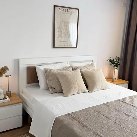 Design * Gjirokastër